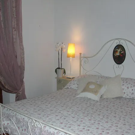 Couette-café La Maison Blanche *