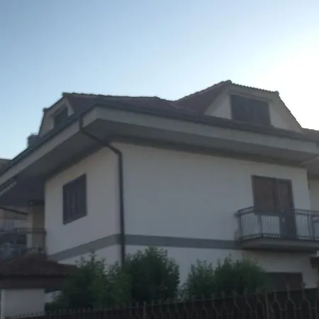 לינה וארוחת בוקר La Maison Blanche